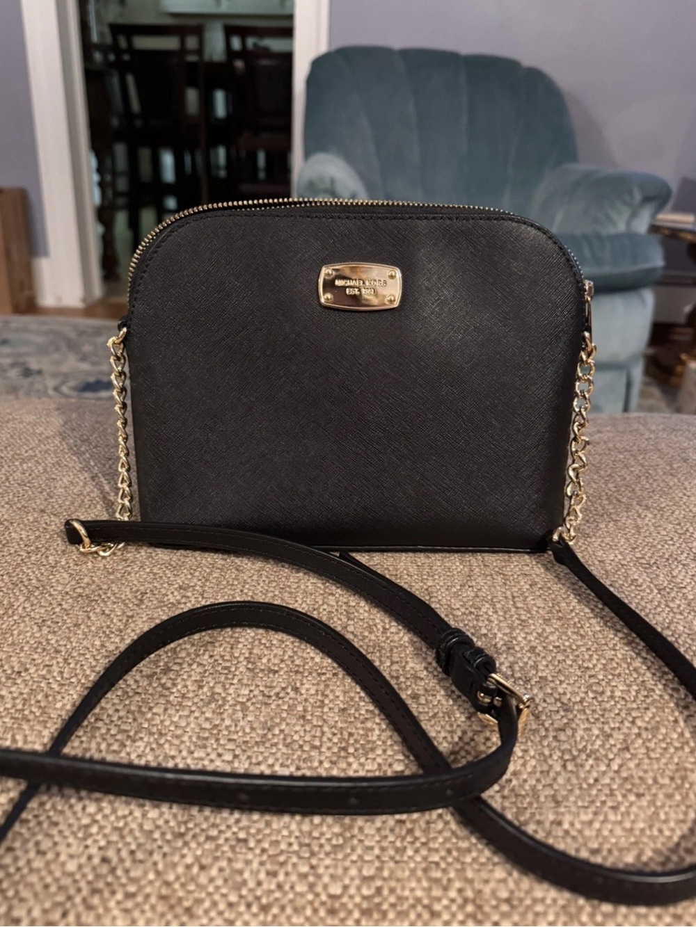 Michael Kors Dome Crossbody EUC